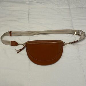 Camel crossbody belt bag. Universal thread